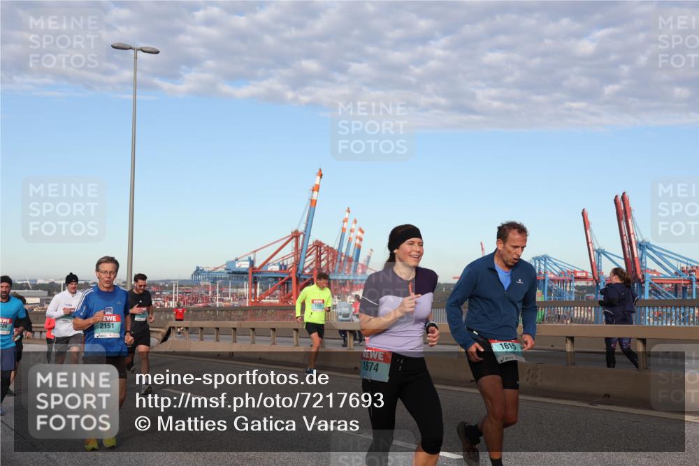 03.10.2024 - Köhlbrandbrückenlauf Matties Gatica Varas http://msf.ph/oto/7217693 03.10.2024 09:40:25 Position 2 486, 2151, 1674, 1615 meine-sportfotos.de