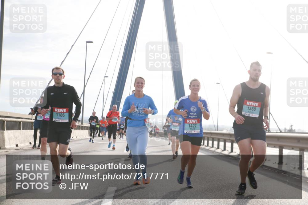 03.10.2024 - Köhlbrandbrückenlauf Jannik Wohlers http://msf.ph/oto/7217771 03.10.2024 09:22:54 Position 1 1186, 6, 60, 1304, 1427, 1358 meine-sportfotos.de