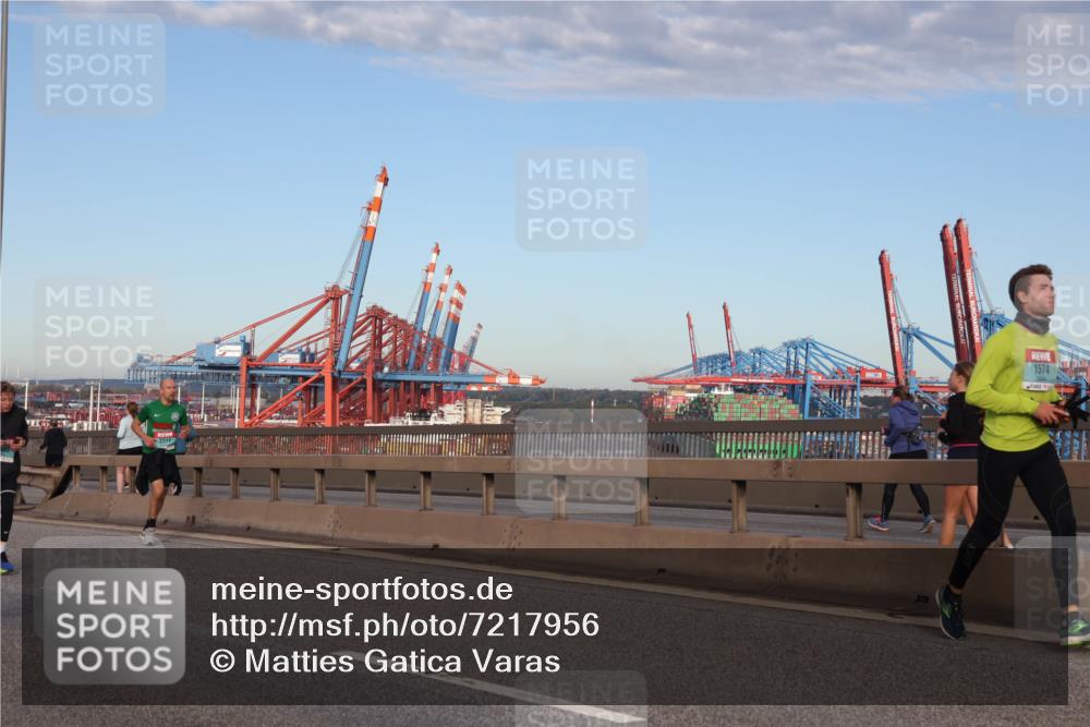 03.10.2024 - Köhlbrandbrückenlauf Matties Gatica Varas http://msf.ph/oto/7217956 03.10.2024 09:40:39 Position 2 2311, 1574 meine-sportfotos.de