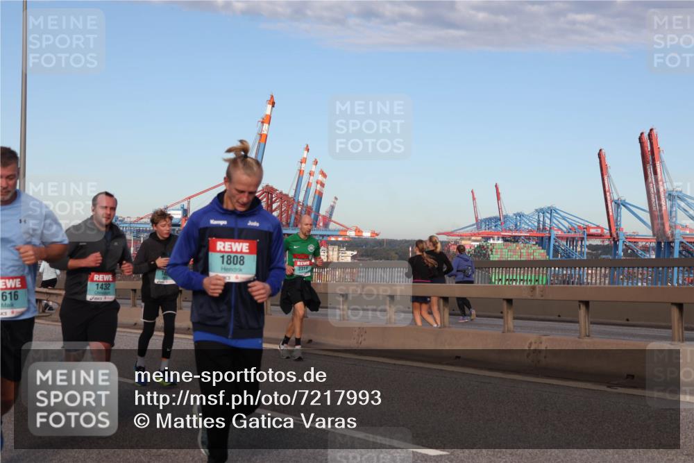 03.10.2024 - Köhlbrandbrückenlauf Matties Gatica Varas http://msf.ph/oto/7217993 03.10.2024 09:40:41 Position 2 616, 1808, 1432, 2311 meine-sportfotos.de
