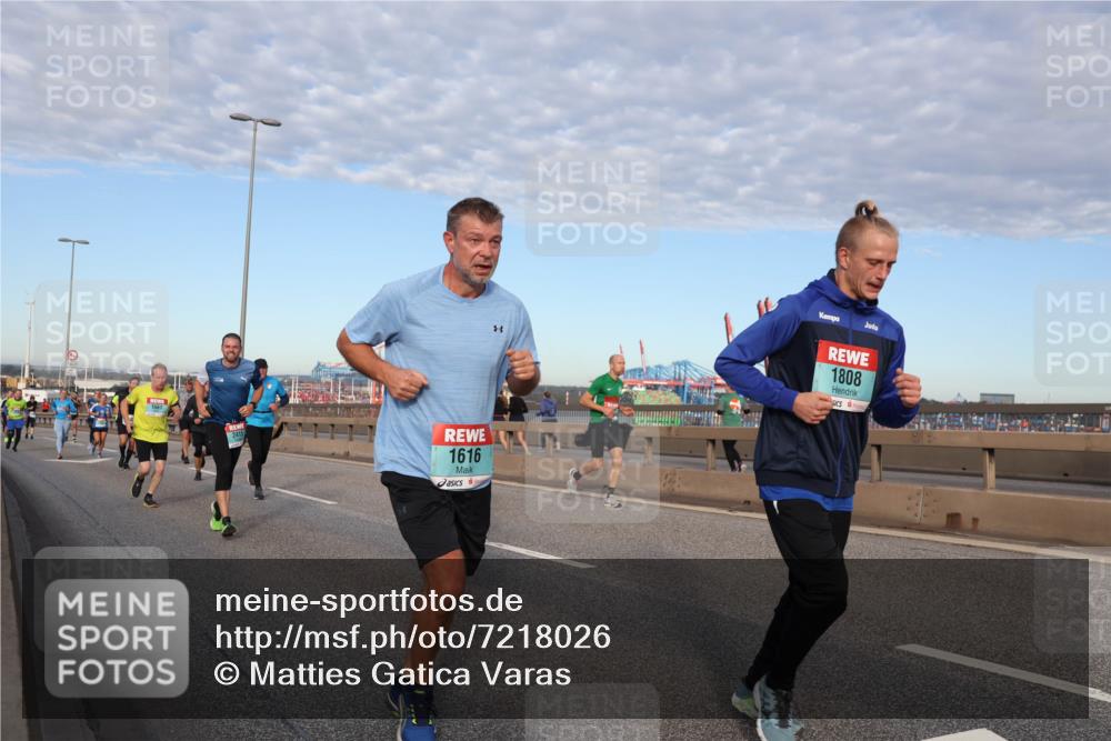 03.10.2024 - Köhlbrandbrückenlauf Matties Gatica Varas http://msf.ph/oto/7218026 03.10.2024 09:40:42 Position 2 2419, 1616, 1808 meine-sportfotos.de