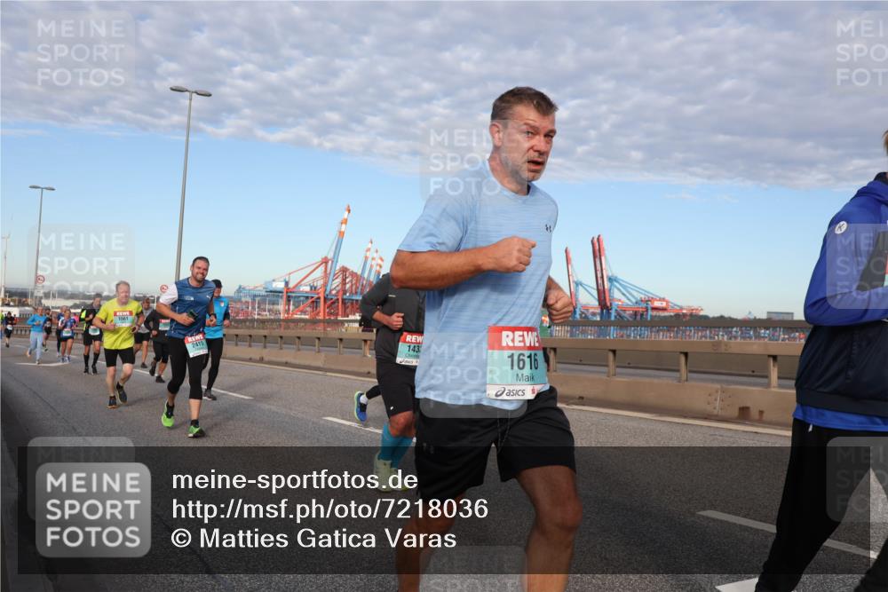 03.10.2024 - Köhlbrandbrückenlauf Matties Gatica Varas http://msf.ph/oto/7218036 03.10.2024 09:40:43 Position 2 1561, 2415, 143, 1616 meine-sportfotos.de