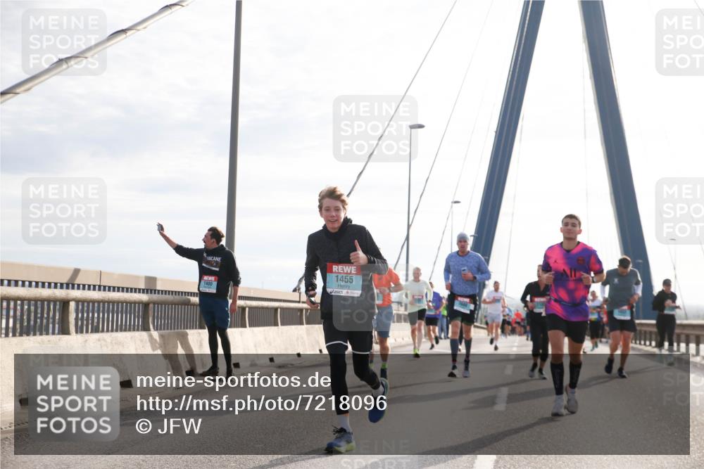 03.10.2024 - Köhlbrandbrückenlauf Jannik Wohlers http://msf.ph/oto/7218096 03.10.2024 09:23:01 Position 1 1400, 1455 meine-sportfotos.de