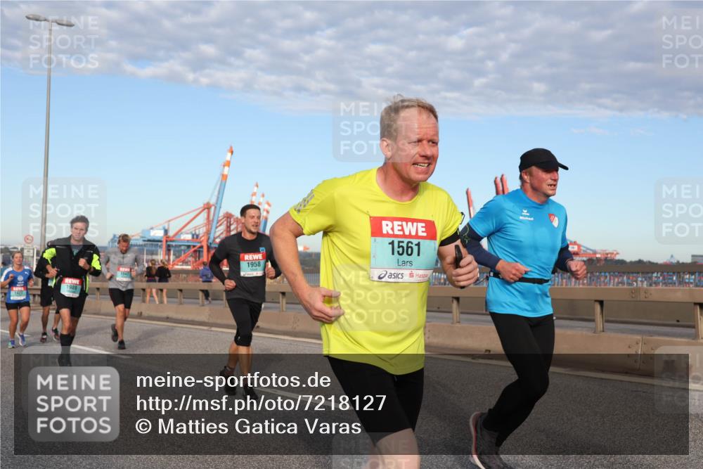 03.10.2024 - Köhlbrandbrückenlauf Matties Gatica Varas http://msf.ph/oto/7218127 03.10.2024 09:40:46 Position 2 1427, 1989, 1547, 1958, 1561 meine-sportfotos.de