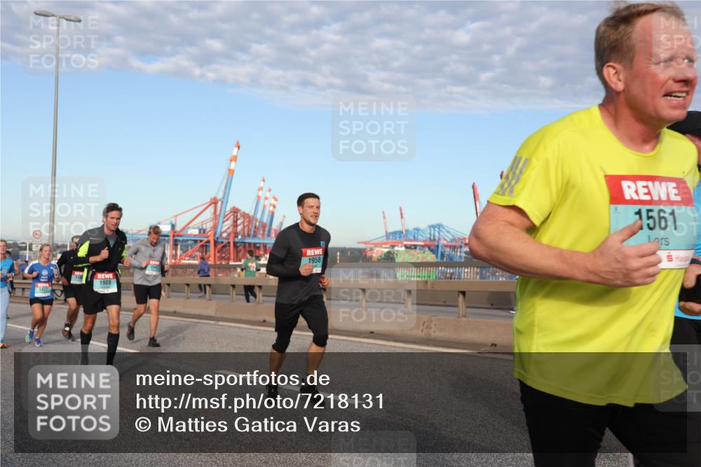 03.10.2024 - Köhlbrandbrückenlauf Matties Gatica Varas http://msf.ph/oto/7218131 03.10.2024 09:40:46 Position 2 1427, 1989, 1547, 1958, 1561 meine-sportfotos.de