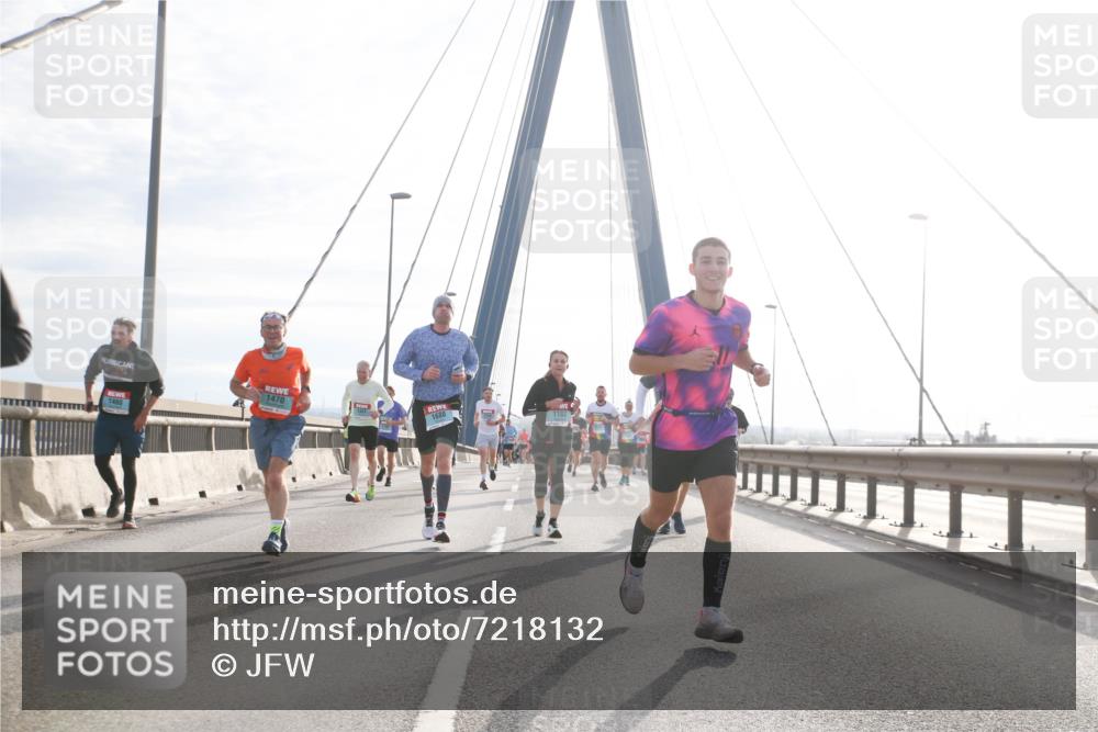 03.10.2024 - Köhlbrandbrückenlauf Jannik Wohlers http://msf.ph/oto/7218132 03.10.2024 09:23:02 Position 1 1470, 1182, 1688 meine-sportfotos.de