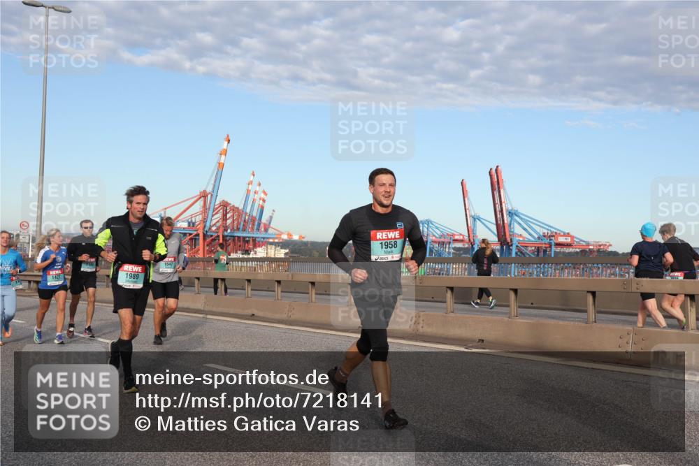 03.10.2024 - Köhlbrandbrückenlauf Matties Gatica Varas http://msf.ph/oto/7218141 03.10.2024 09:40:47 Position 2 1427, 1989, 1547, 2, 1958, 3616 meine-sportfotos.de