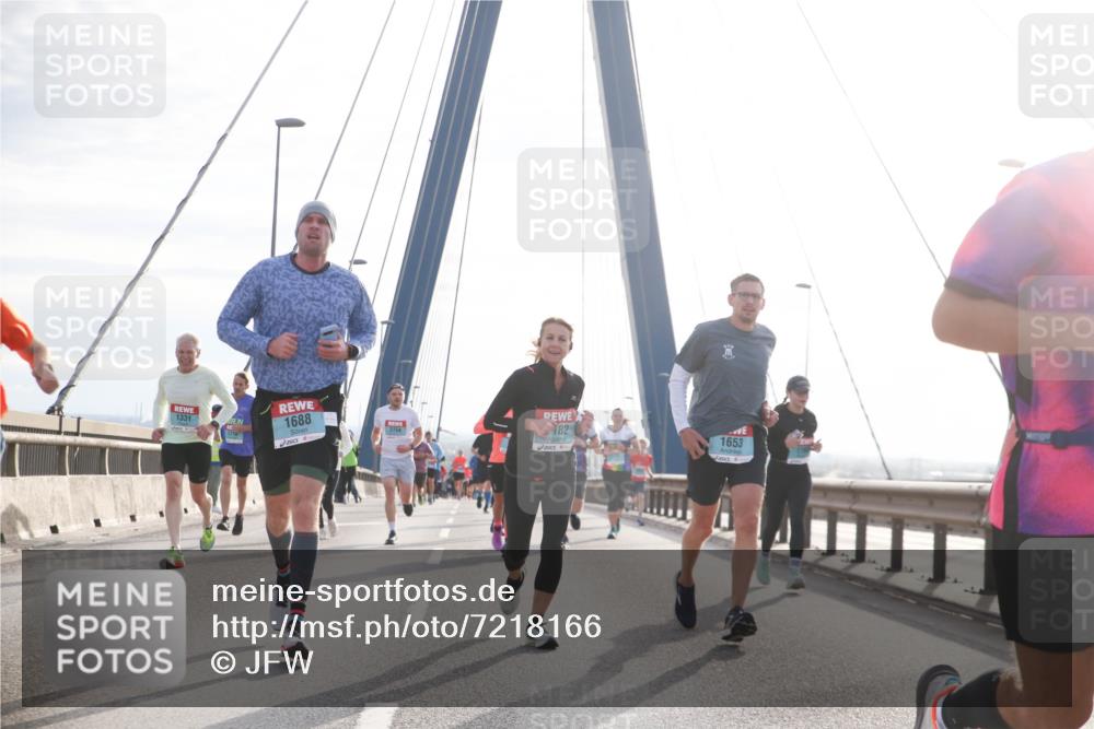 03.10.2024 - Köhlbrandbrückenlauf Jannik Wohlers http://msf.ph/oto/7218166 03.10.2024 09:23:03 Position 1 1331, 1688, 182, 1653 meine-sportfotos.de