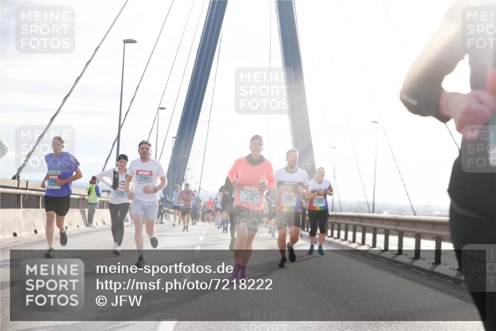 03.10.2024 - Köhlbrandbrückenlauf Jannik Wohlers http://msf.ph/oto/7218222 03.10.2024 09:23:05 Position 1 121, 1239, 2754, 1518, 1520, 1517 meine-sportfotos.de
