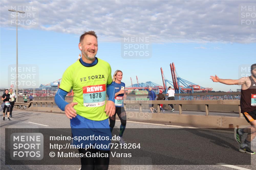 03.10.2024 - Köhlbrandbrückenlauf Matties Gatica Varas http://msf.ph/oto/7218264 03.10.2024 09:40:52 Position 2 1878, 1411 meine-sportfotos.de