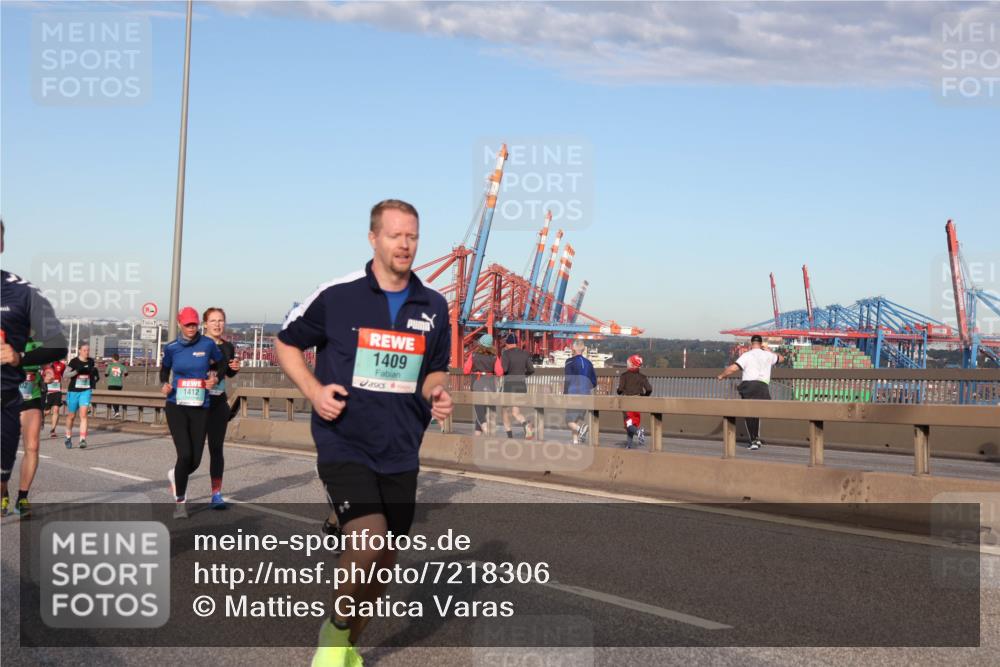 03.10.2024 - Köhlbrandbrückenlauf Matties Gatica Varas http://msf.ph/oto/7218306 03.10.2024 09:40:55 Position 2 1409, 1412 meine-sportfotos.de