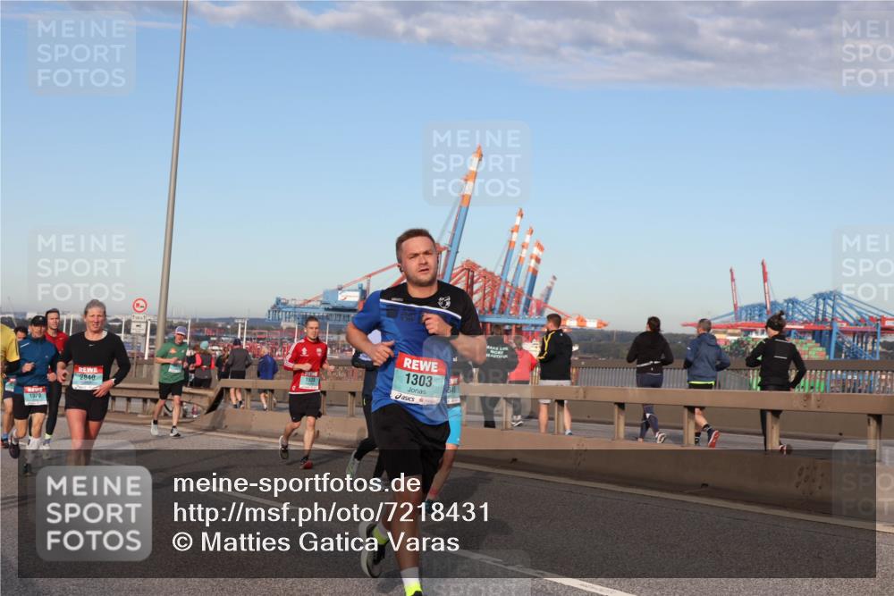 03.10.2024 - Köhlbrandbrückenlauf Matties Gatica Varas http://msf.ph/oto/7218431 03.10.2024 09:41:00 Position 2 1523, 2840, 1970, 1303 meine-sportfotos.de