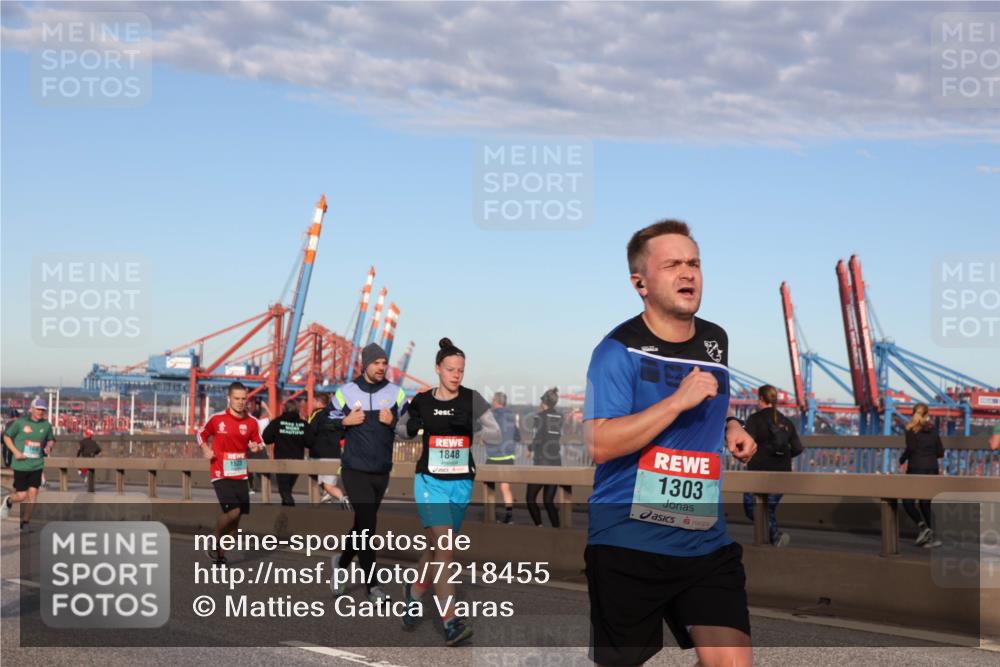 03.10.2024 - Köhlbrandbrückenlauf Matties Gatica Varas http://msf.ph/oto/7218455 03.10.2024 09:41:01 Position 2 1523, 1848, 1303 meine-sportfotos.de