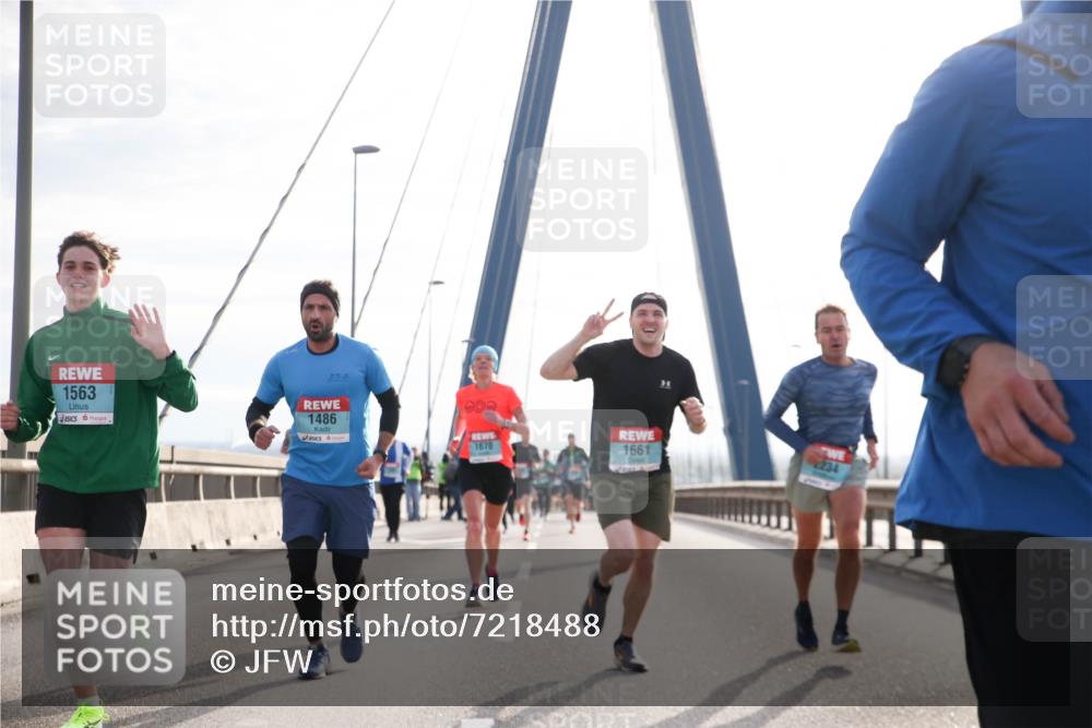 03.10.2024 - Köhlbrandbrückenlauf Jannik Wohlers http://msf.ph/oto/7218488 03.10.2024 09:23:18 Position 1 1563, 1486, 1670, 1661, 234 meine-sportfotos.de
