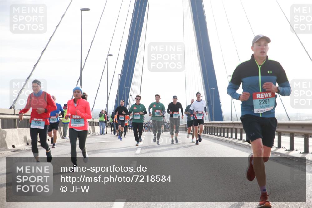 03.10.2024 - Köhlbrandbrückenlauf Jannik Wohlers http://msf.ph/oto/7218584 03.10.2024 09:23:25 Position 1 1504, 1624, 1333, 1238, 1695, 1235, 2261 meine-sportfotos.de