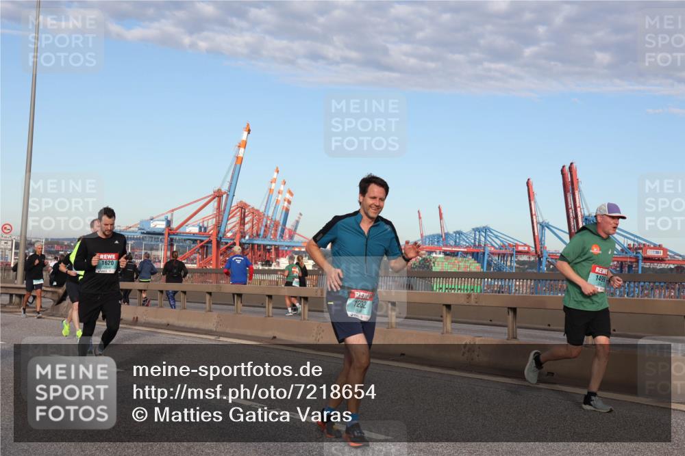 03.10.2024 - Köhlbrandbrückenlauf Matties Gatica Varas http://msf.ph/oto/7218654 03.10.2024 09:41:07 Position 2 1620, 1232, 1499 meine-sportfotos.de