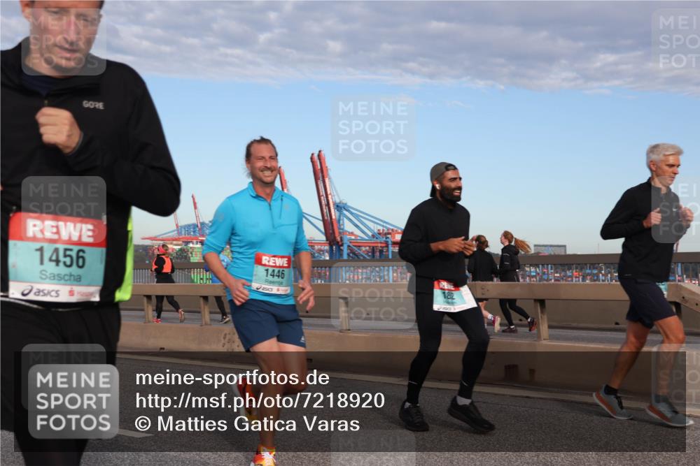 03.10.2024 - Köhlbrandbrückenlauf Matties Gatica Varas http://msf.ph/oto/7218920 03.10.2024 09:41:15 Position 2 1456, 1446, 182 meine-sportfotos.de