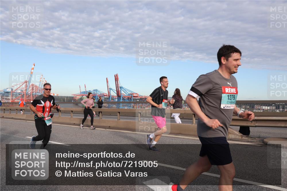 03.10.2024 - Köhlbrandbrückenlauf Matties Gatica Varas http://msf.ph/oto/7219005 03.10.2024 09:41:19 Position 2 1279, 198, 1211 meine-sportfotos.de