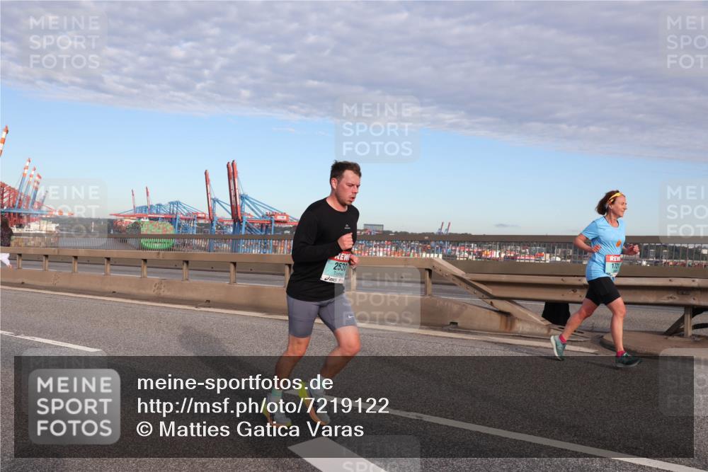 03.10.2024 - Köhlbrandbrückenlauf Matties Gatica Varas http://msf.ph/oto/7219122 03.10.2024 09:41:25 Position 2 1721, 2530 meine-sportfotos.de
