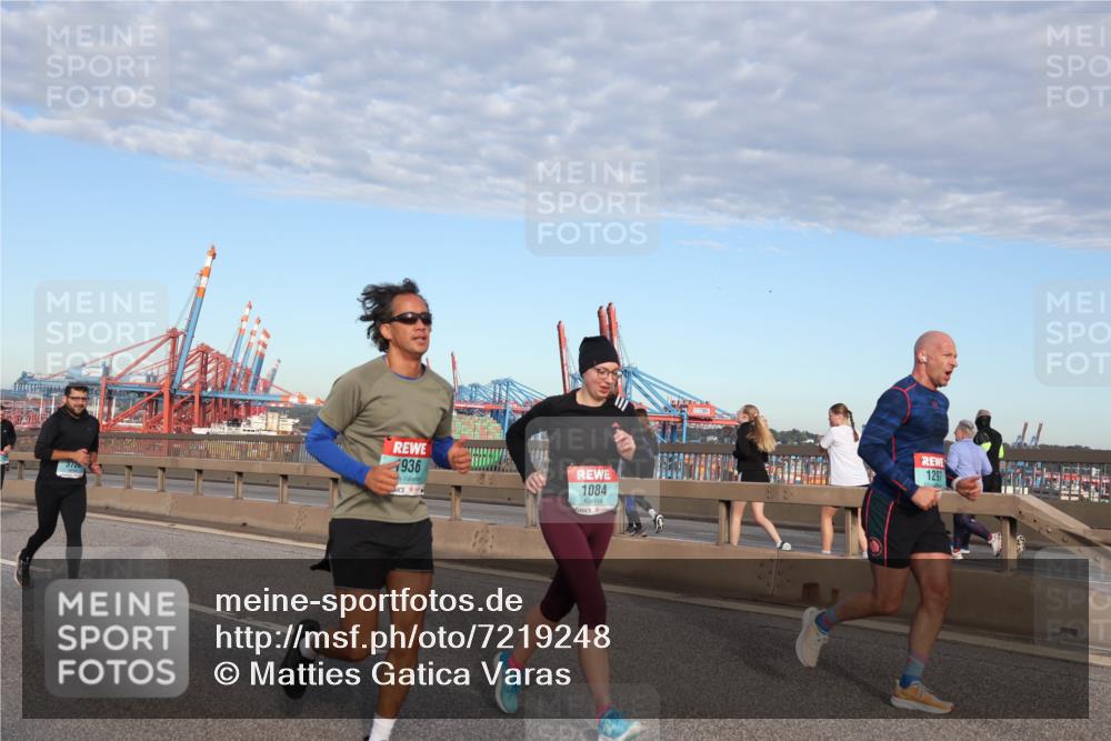 03.10.2024 - Köhlbrandbrückenlauf Matties Gatica Varas http://msf.ph/oto/7219248 03.10.2024 09:41:32 Position 2 3726, 1936, 1084, 1297 meine-sportfotos.de