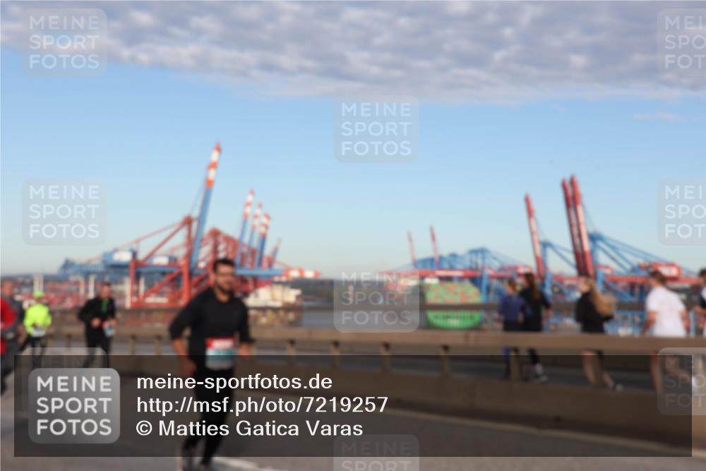 03.10.2024 - Köhlbrandbrückenlauf Matties Gatica Varas http://msf.ph/oto/7219257 03.10.2024 09:41:32 Position 2  meine-sportfotos.de