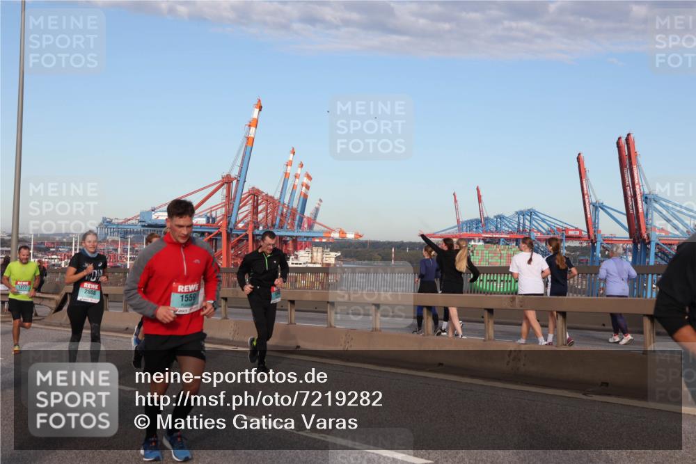 03.10.2024 - Köhlbrandbrückenlauf Matties Gatica Varas http://msf.ph/oto/7219282 03.10.2024 09:41:34 Position 2 1277, 2808, 1559 meine-sportfotos.de