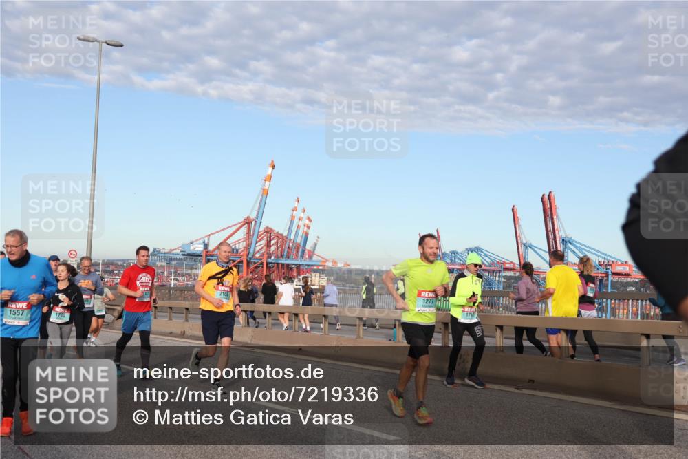 03.10.2024 - Köhlbrandbrückenlauf Matties Gatica Varas http://msf.ph/oto/7219336 03.10.2024 09:41:38 Position 2 1557, 1240, 07, 2105, 1277, 171 meine-sportfotos.de