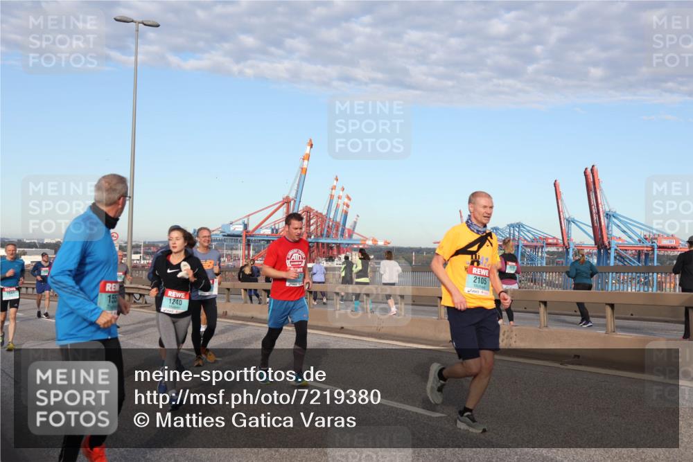 03.10.2024 - Köhlbrandbrückenlauf Matties Gatica Varas http://msf.ph/oto/7219380 03.10.2024 09:41:39 Position 2 1541, 155, 1240, 2105 meine-sportfotos.de