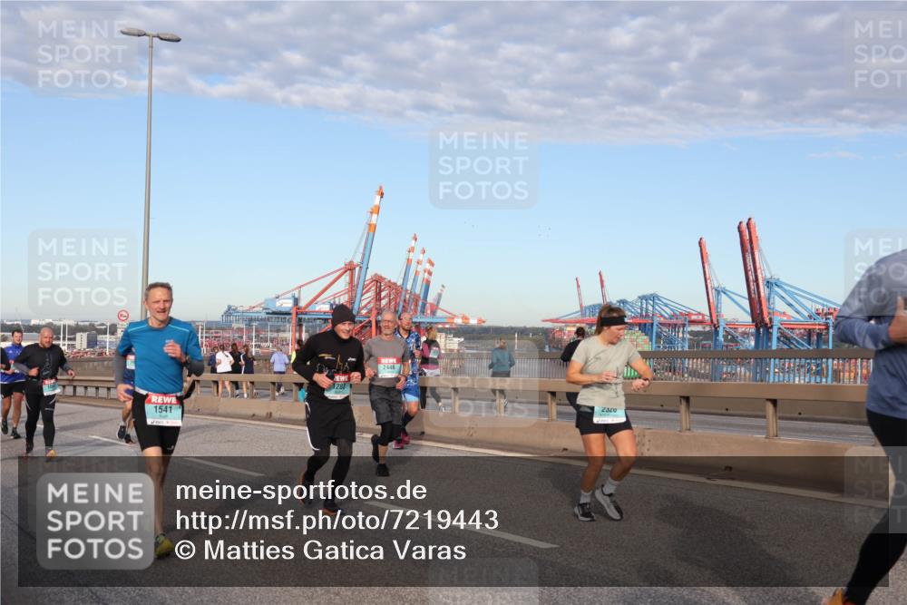 03.10.2024 - Köhlbrandbrückenlauf Matties Gatica Varas http://msf.ph/oto/7219443 03.10.2024 09:41:43 Position 2 1283, 1541, 2446, 2320 meine-sportfotos.de