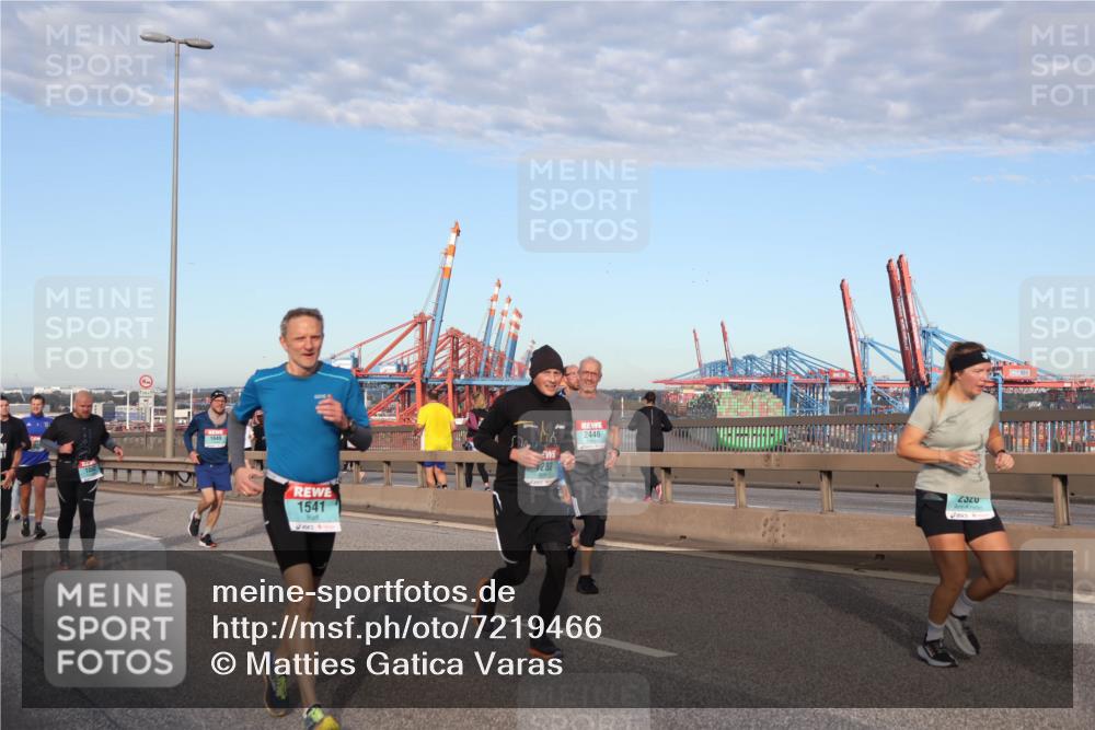 03.10.2024 - Köhlbrandbrückenlauf Matties Gatica Varas http://msf.ph/oto/7219466 03.10.2024 09:41:43 Position 2 1649, 1541, 283, 2446, 2320 meine-sportfotos.de