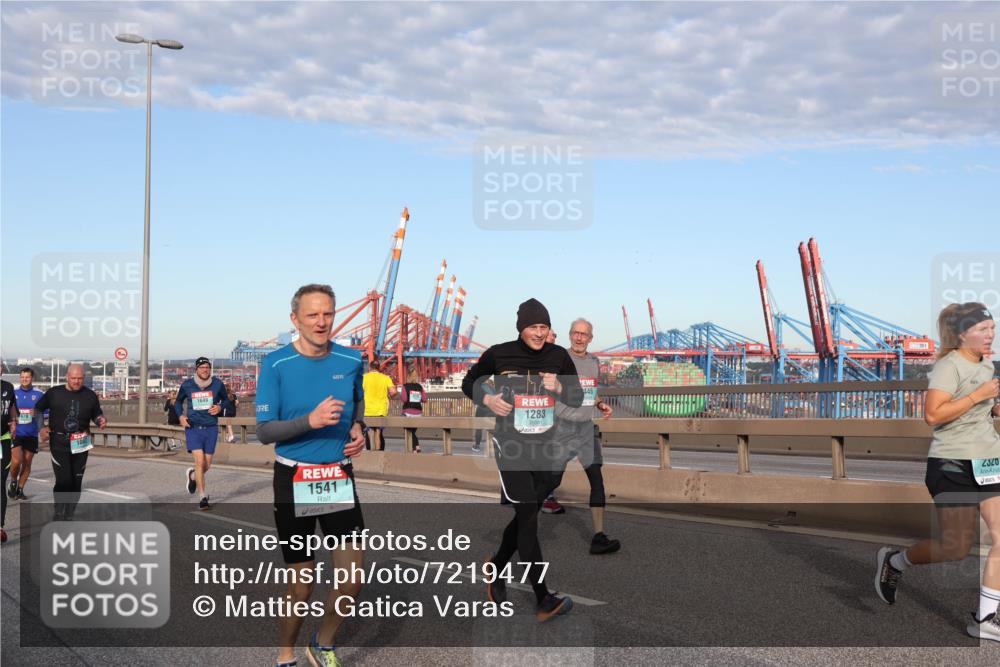03.10.2024 - Köhlbrandbrückenlauf Matties Gatica Varas http://msf.ph/oto/7219477 03.10.2024 09:41:44 Position 2 1649, 1541, 5, 1283, 2320 meine-sportfotos.de