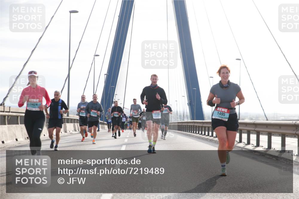 03.10.2024 - Köhlbrandbrückenlauf Jannik Wohlers http://msf.ph/oto/7219489 03.10.2024 09:23:36 Position 1 1424, 2728, 1254, 1495 meine-sportfotos.de