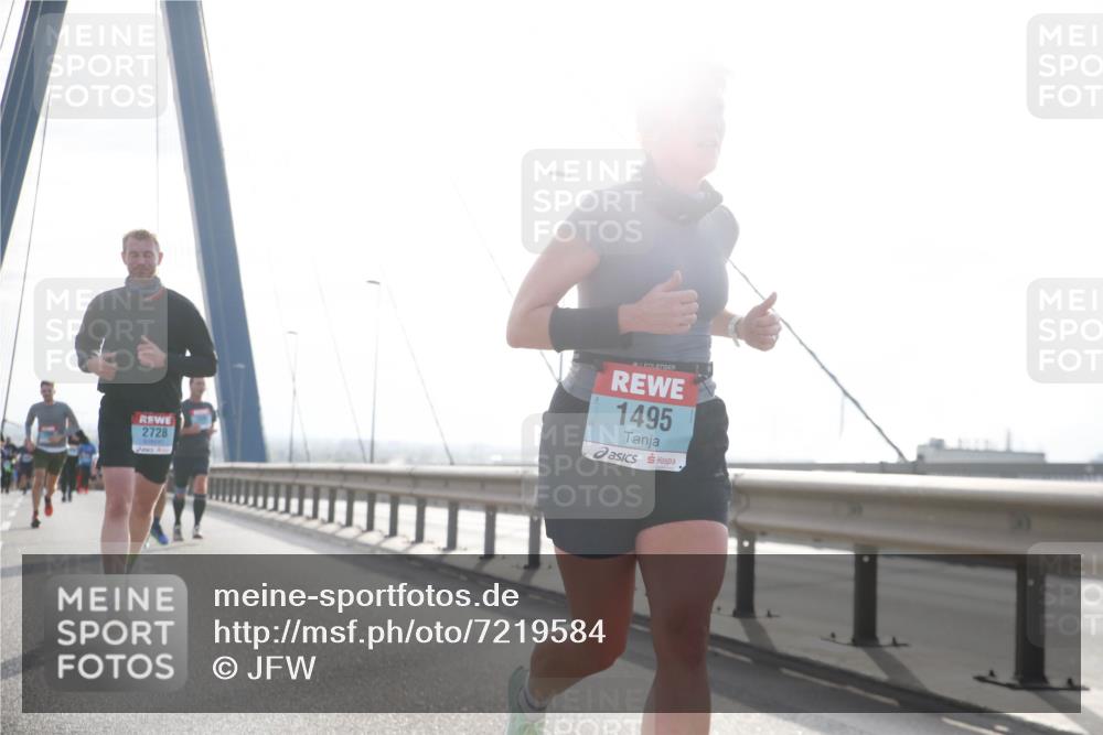 03.10.2024 - Köhlbrandbrückenlauf Jannik Wohlers http://msf.ph/oto/7219584 03.10.2024 09:23:38 Position 1 2728, 1495 meine-sportfotos.de