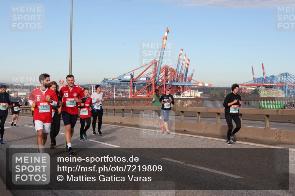 03.10.2024 - Köhlbrandbrückenlauf Matties Gatica Varas http://msf.ph/oto/7219809 03.10.2024 09:41:53 Position 2 1909, 1272, 45, 1050, 1908, 1947 meine-sportfotos.de
