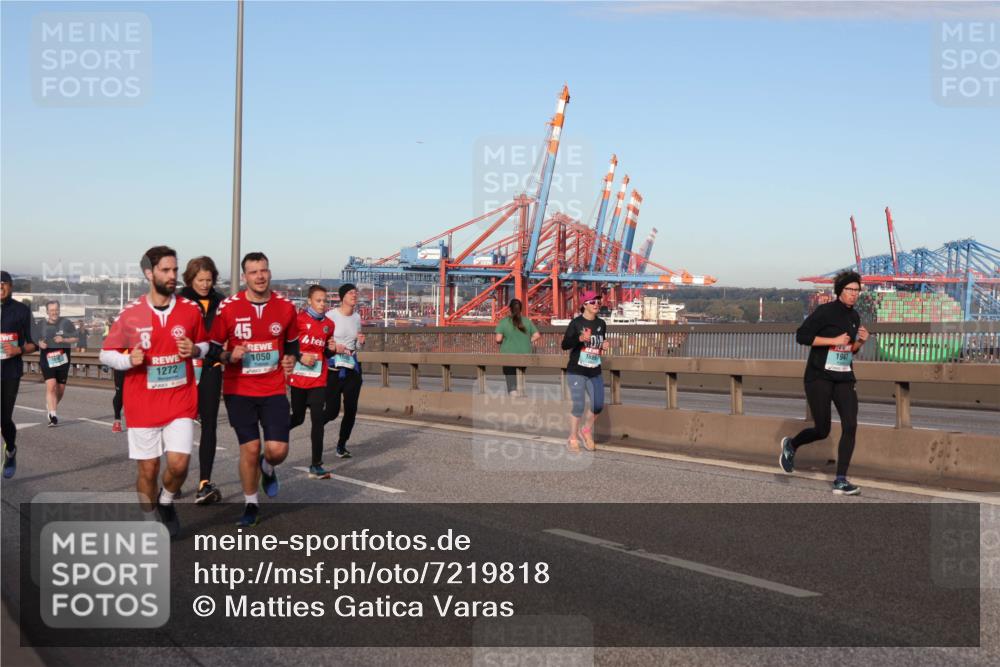 03.10.2024 - Köhlbrandbrückenlauf Matties Gatica Varas http://msf.ph/oto/7219818 03.10.2024 09:41:53 Position 2 8, 1272, 45, 1050, 1947 meine-sportfotos.de