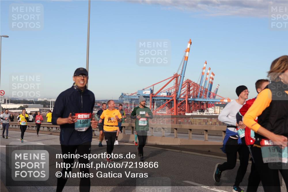03.10.2024 - Köhlbrandbrückenlauf Matties Gatica Varas http://msf.ph/oto/7219866 03.10.2024 09:41:56 Position 2 500, 1909, 1809, 16, 1912 meine-sportfotos.de
