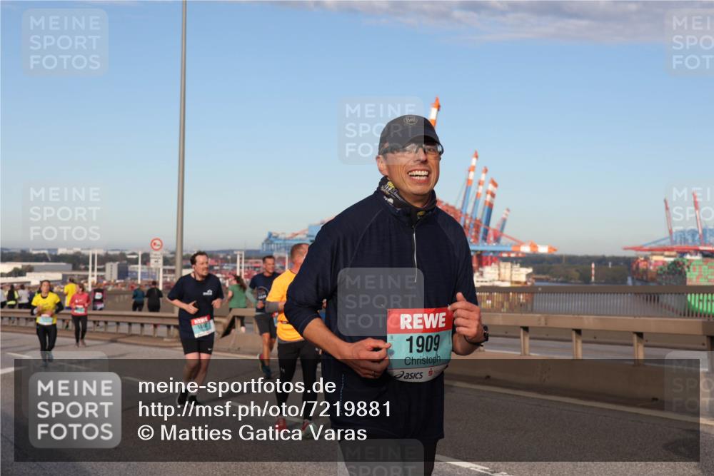03.10.2024 - Köhlbrandbrückenlauf Matties Gatica Varas http://msf.ph/oto/7219881 03.10.2024 09:41:57 Position 2 1909 meine-sportfotos.de