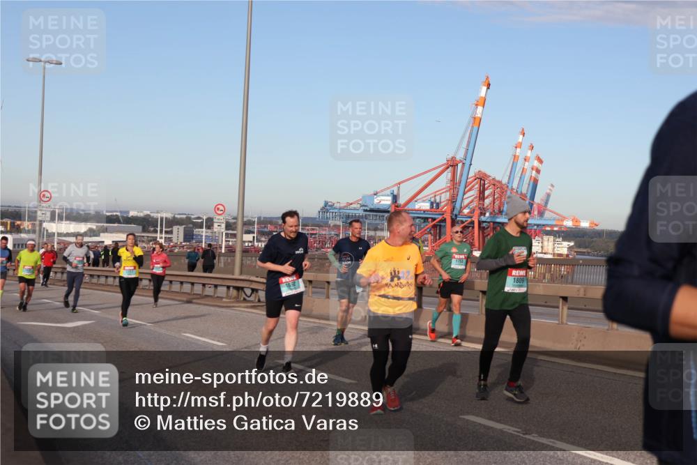 03.10.2024 - Köhlbrandbrückenlauf Matties Gatica Varas http://msf.ph/oto/7219889 03.10.2024 09:41:58 Position 2 1692, 1753, 1809 meine-sportfotos.de