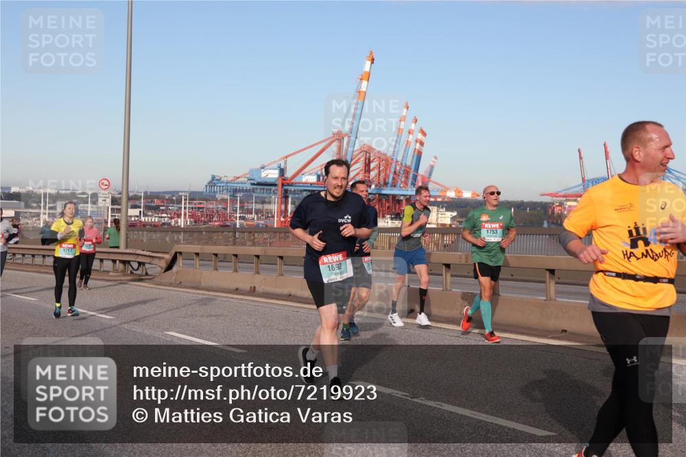 03.10.2024 - Köhlbrandbrückenlauf Matties Gatica Varas http://msf.ph/oto/7219923 03.10.2024 09:41:59 Position 2 1717, 1500, 1, 1692, 1753 meine-sportfotos.de