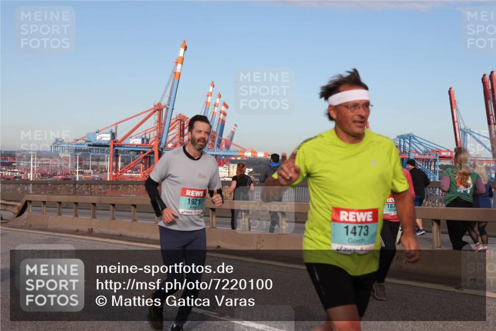 03.10.2024 - Köhlbrandbrückenlauf Matties Gatica Varas http://msf.ph/oto/7220100 03.10.2024 09:42:06 Position 2 1921, 1473, 187 meine-sportfotos.de