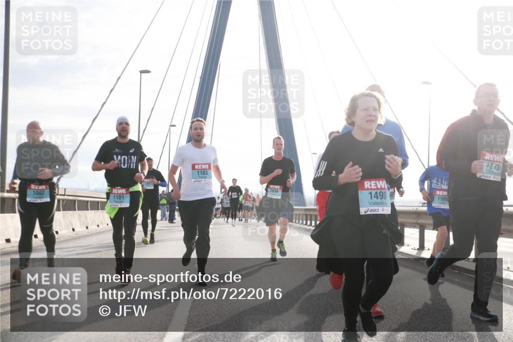 03.10.2024 - Köhlbrandbrückenlauf Jannik Wohlers http://msf.ph/oto/7222016 03.10.2024 09:23:55 Position 1 1062, 1101, 1183, 1387, 1930, 1490, 1999, 1372 meine-sportfotos.de