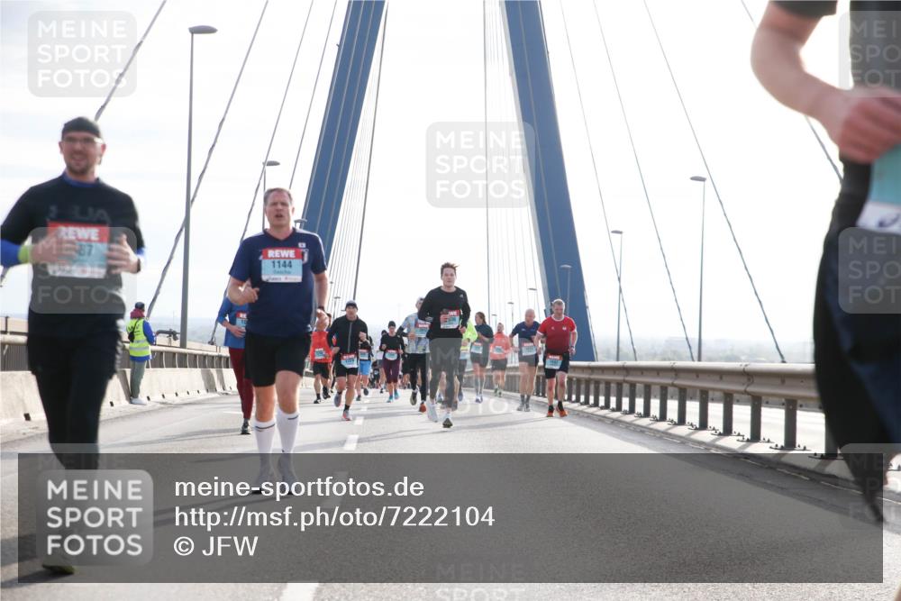 03.10.2024 - Köhlbrandbrückenlauf Jannik Wohlers http://msf.ph/oto/7222104 03.10.2024 09:23:58 Position 1 87, 1144 meine-sportfotos.de