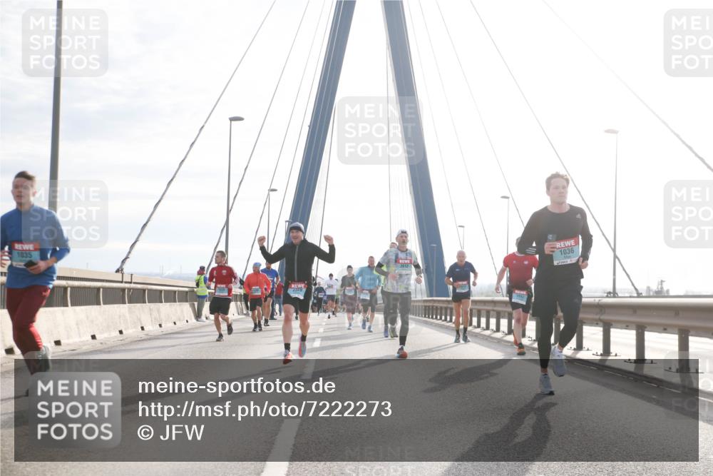 03.10.2024 - Köhlbrandbrückenlauf Jannik Wohlers http://msf.ph/oto/7222273 03.10.2024 09:24:02 Position 1 1035, 1728, 1036 meine-sportfotos.de