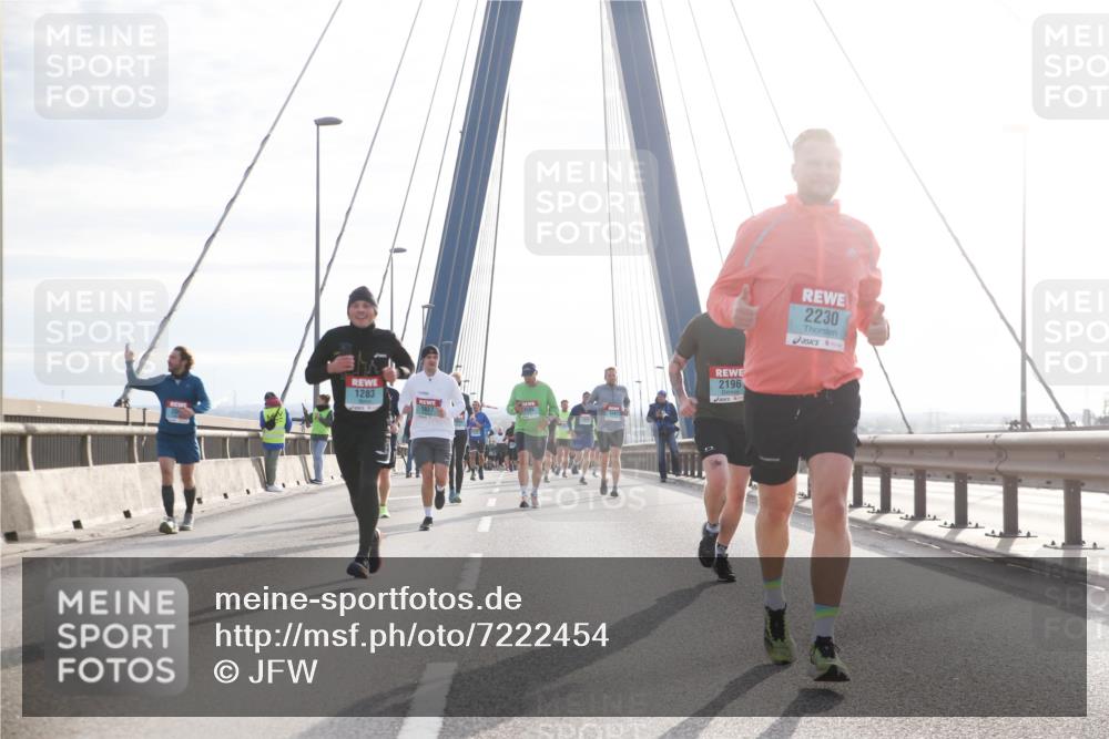 03.10.2024 - Köhlbrandbrückenlauf Jannik Wohlers http://msf.ph/oto/7222454 03.10.2024 09:24:09 Position 1 1283, 1827, 2196, 2230 meine-sportfotos.de