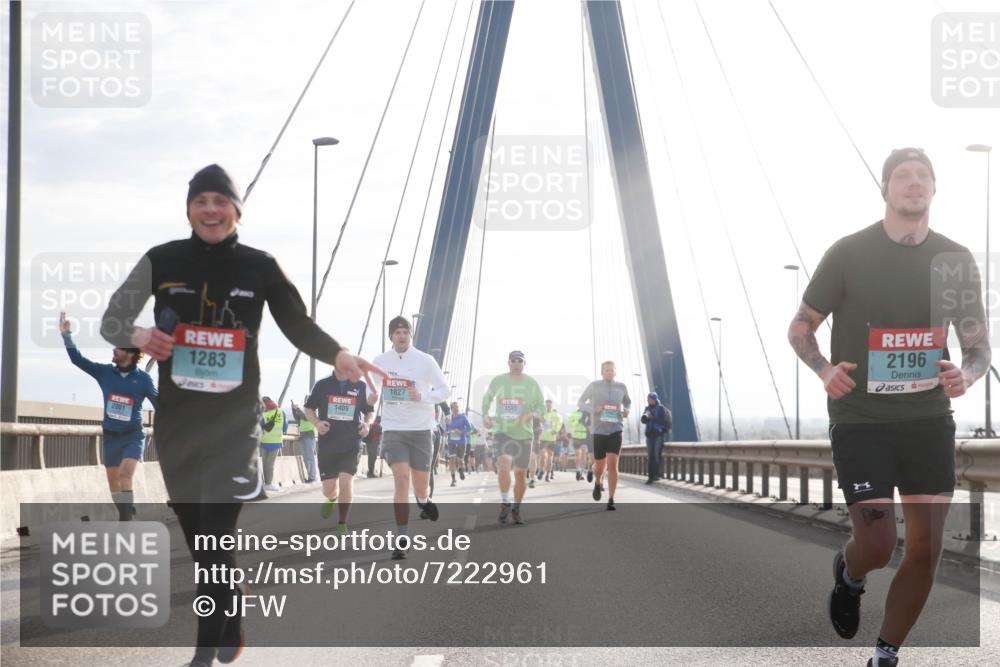 03.10.2024 - Köhlbrandbrückenlauf Jannik Wohlers http://msf.ph/oto/7222961 03.10.2024 09:24:11 Position 1 2001, 1283, 1827, 1409, 1585, 2196 meine-sportfotos.de