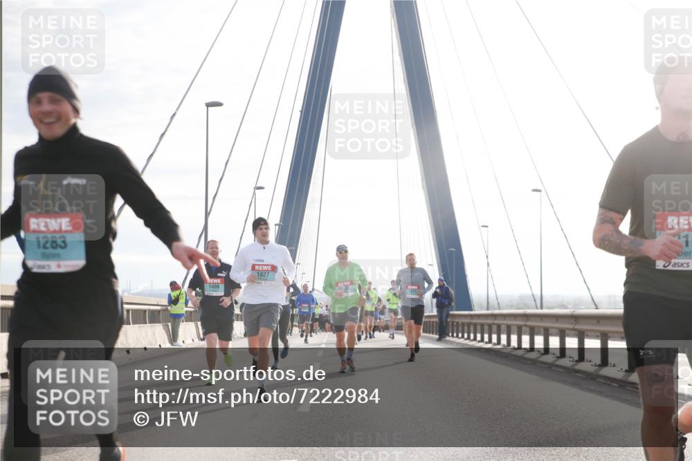 03.10.2024 - Köhlbrandbrückenlauf Jannik Wohlers http://msf.ph/oto/7222984 03.10.2024 09:24:11 Position 1 1283, 1827, 1409, 1547, 15 meine-sportfotos.de