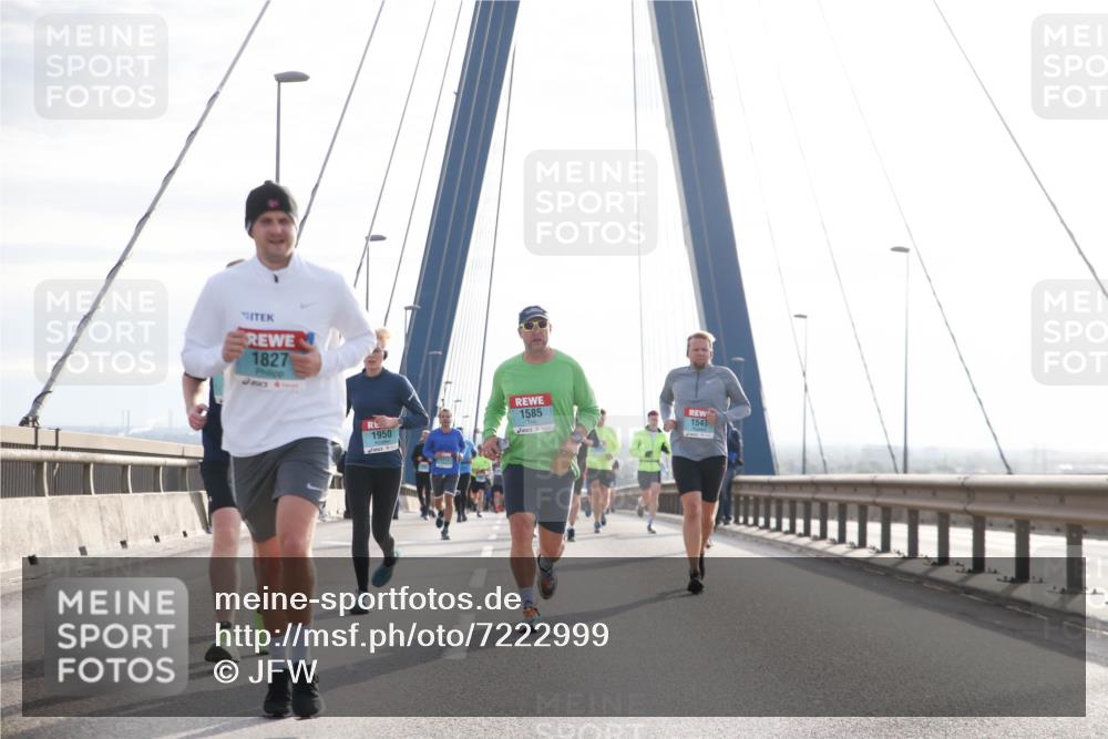 03.10.2024 - Köhlbrandbrückenlauf Jannik Wohlers http://msf.ph/oto/7222999 03.10.2024 09:24:12 Position 1 1827, 1585, 1950, 1547 meine-sportfotos.de