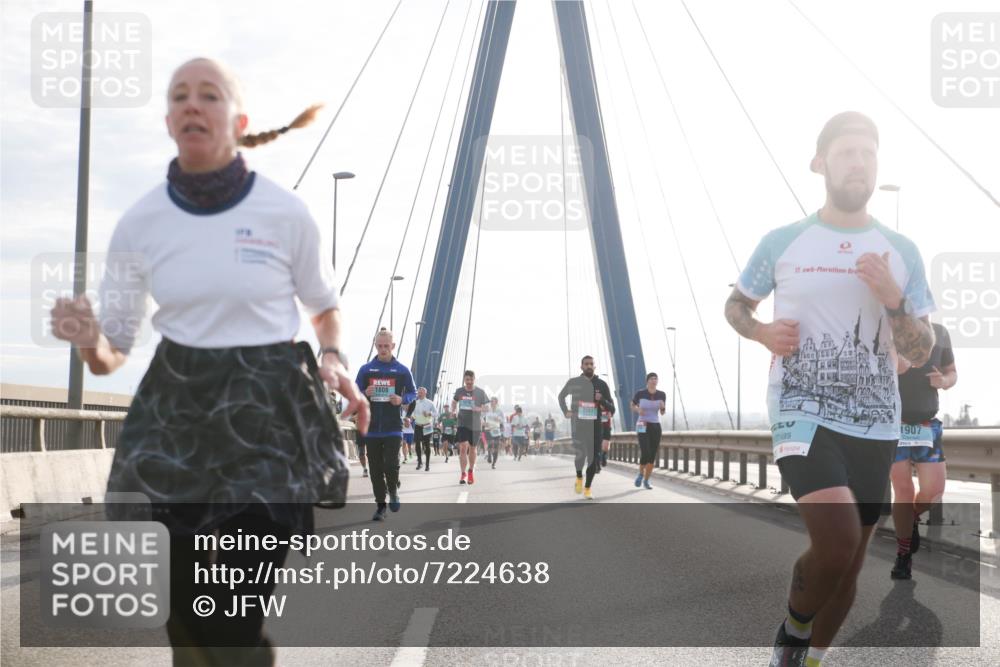 03.10.2024 - Köhlbrandbrückenlauf Jannik Wohlers http://msf.ph/oto/7224638 03.10.2024 09:24:27 Position 1 2283, 17, 1907 meine-sportfotos.de
