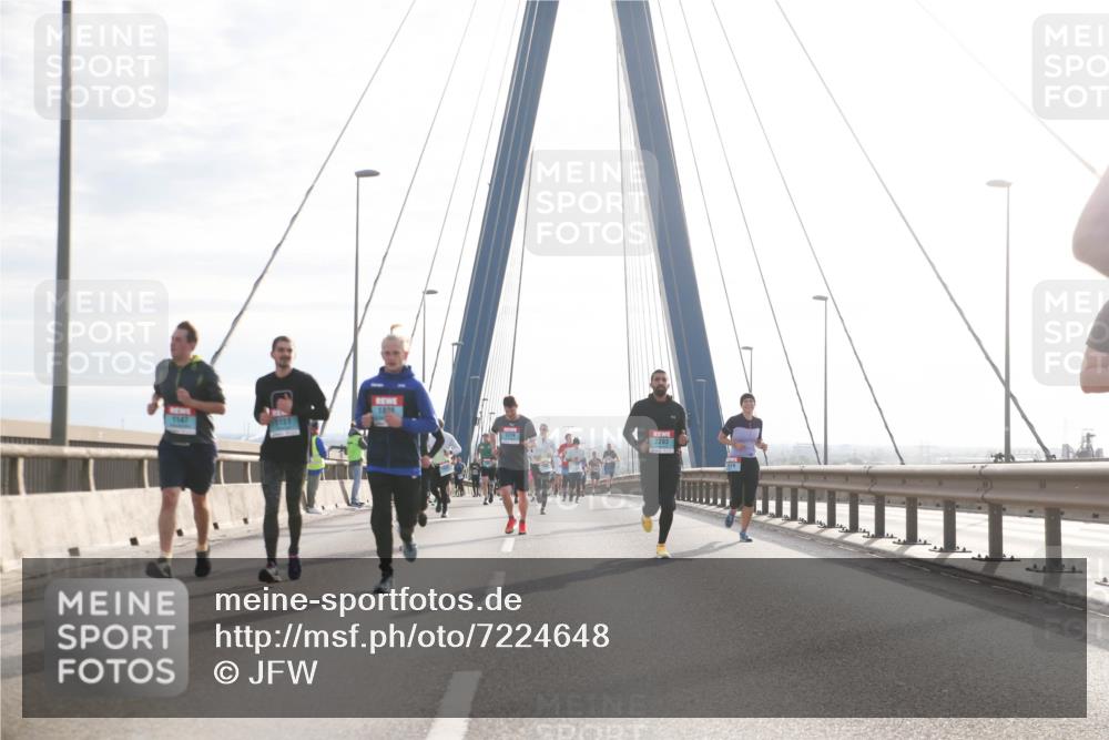 03.10.2024 - Köhlbrandbrückenlauf Jannik Wohlers http://msf.ph/oto/7224648 03.10.2024 09:24:28 Position 1 1147, 1151, 1828, 2283 meine-sportfotos.de