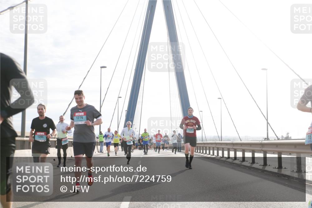 03.10.2024 - Köhlbrandbrückenlauf Jannik Wohlers http://msf.ph/oto/7224759 03.10.2024 09:24:32 Position 1 1285, 1279, 1535, 16 meine-sportfotos.de